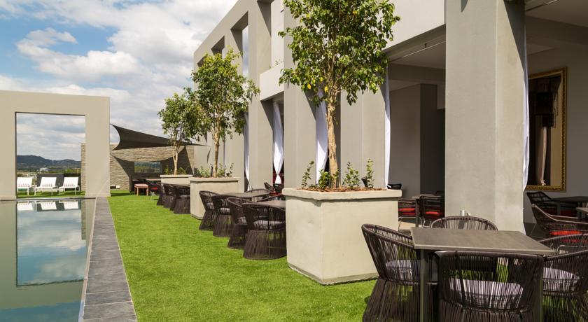 Protea Hotel Fire & Ice! By Marriott Pretoria Menlyn Exterior foto