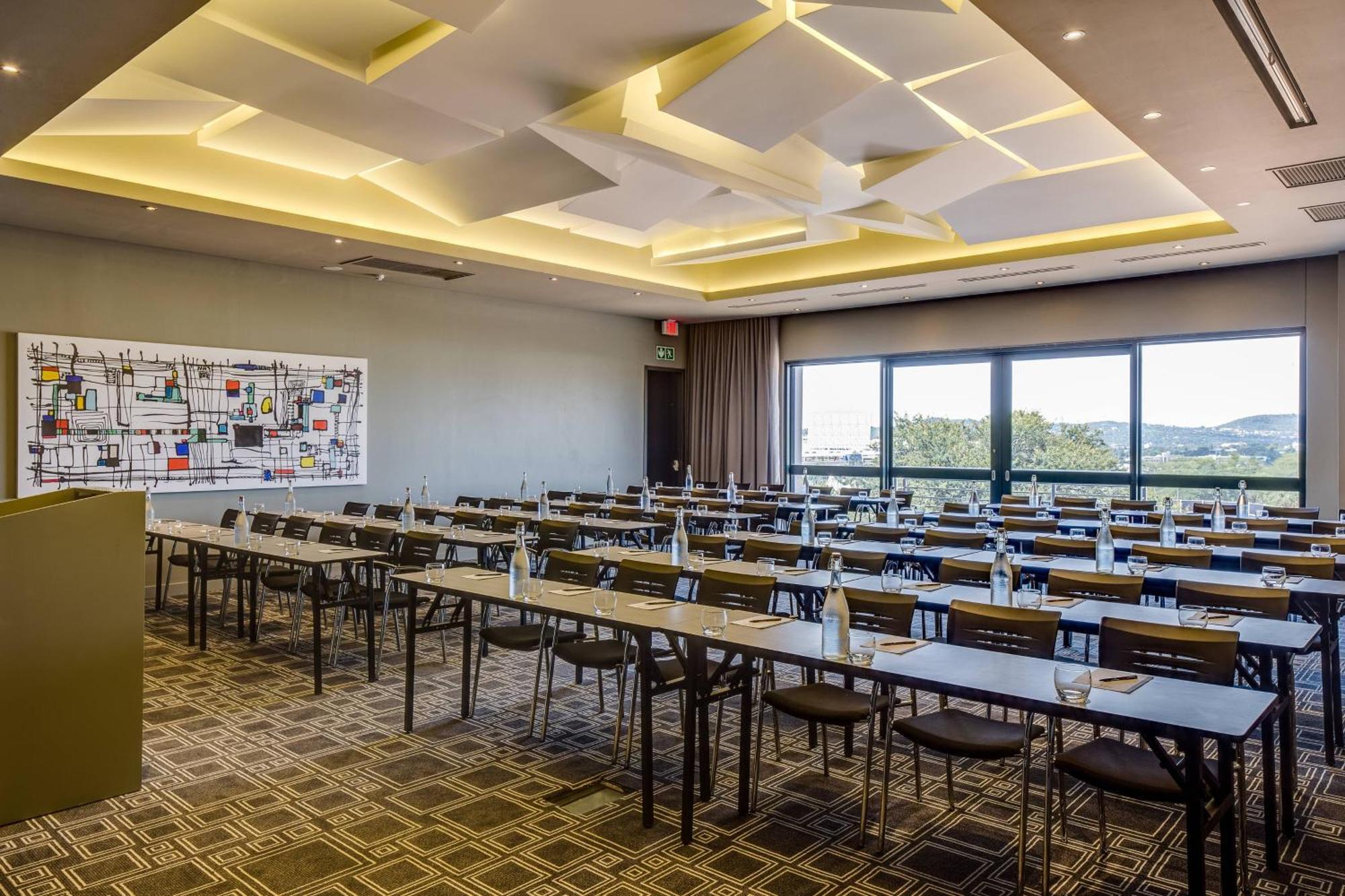 Protea Hotel Fire & Ice! By Marriott Pretoria Menlyn Exterior foto