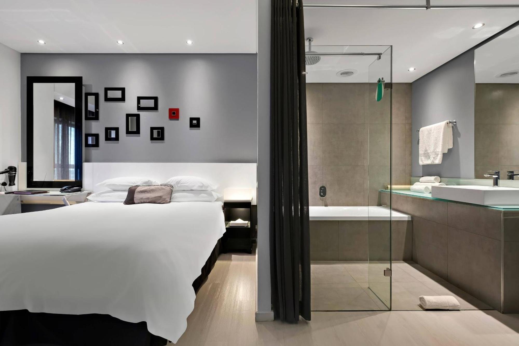 Protea Hotel Fire & Ice! By Marriott Pretoria Menlyn Exterior foto