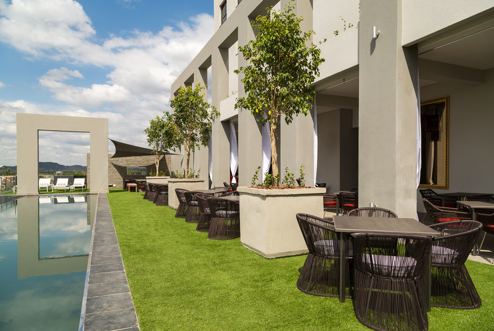 Protea Hotel Fire & Ice! By Marriott Pretoria Menlyn Exterior foto